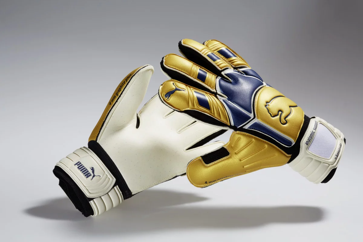post card 16AW_BTL_PR_TS_PUMA Football_V-Konstrukt_3.webp